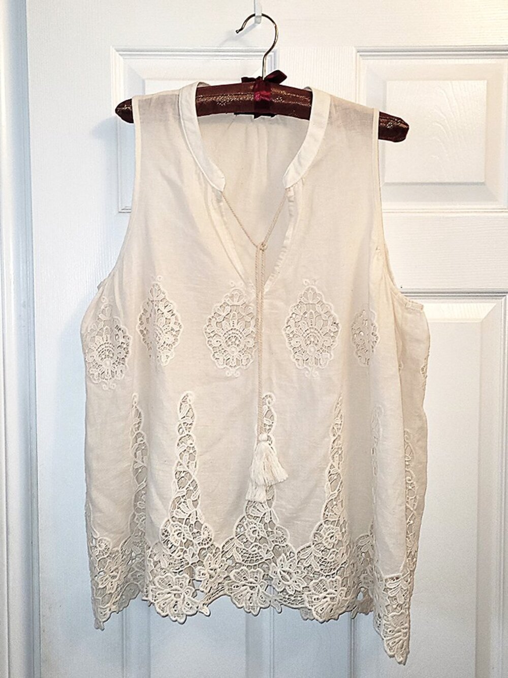🌹NWOT🌹Beautiful Anthropologie Maeve Sleeveless Cotton Top - Floral/Lace Design